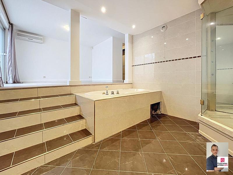 Appartement - 137 m² - 3 pièces