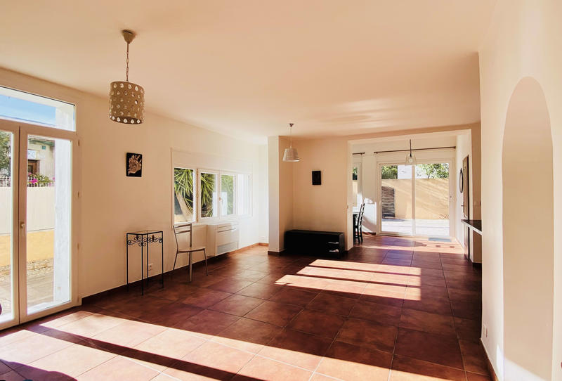 Maison - 260 m² - 11 pièces