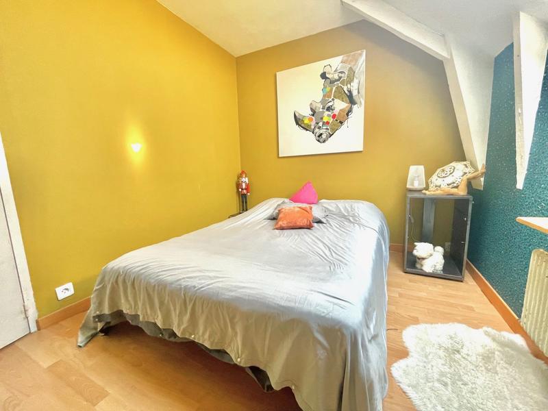 Maison - 232 m² - 9 pièces