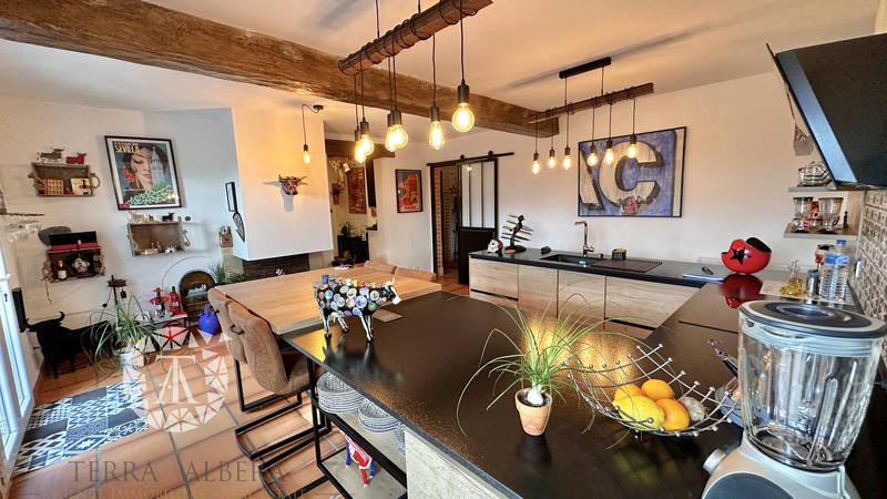 Mas - 298 m² - 5 pièces