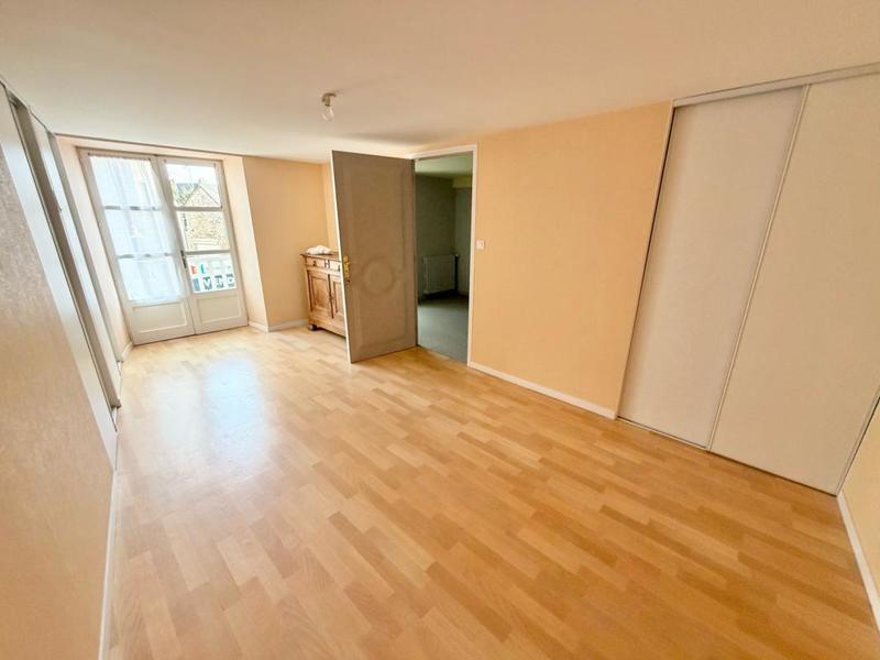 Maison - 185 m² - 6 pièces