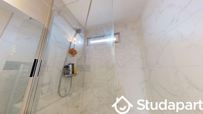 Chambre - 66 m² - 1 pièce