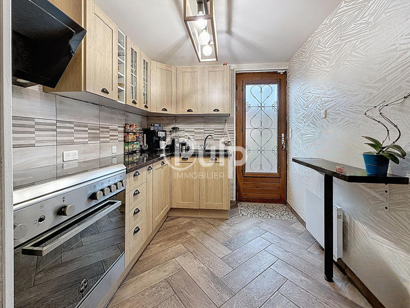 Pavillon - 93 m² - 5 pièces