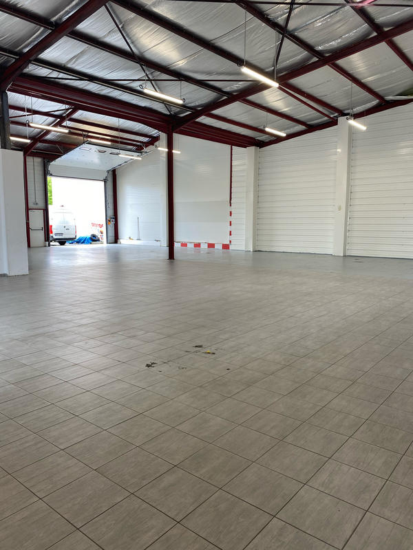 Local commercial - 376 m²