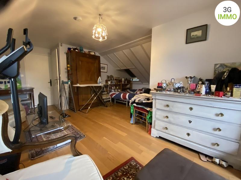 Maison - 180 m² - 7 pièces