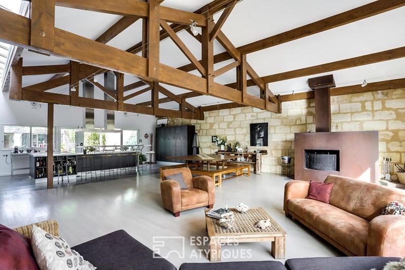 Maison - 360 m² - 8 pièces