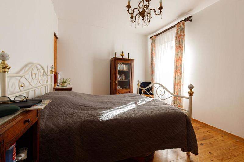 Maison - 177 m² - 9 pièces