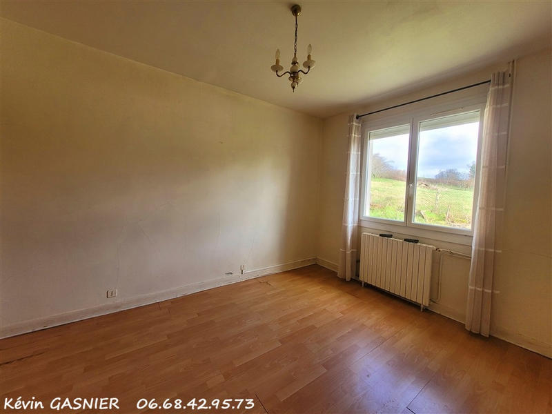 Maison - 96 m² - 5 pièces