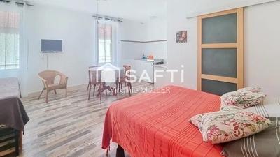 Local commercial - 206 m² - 7 pièces