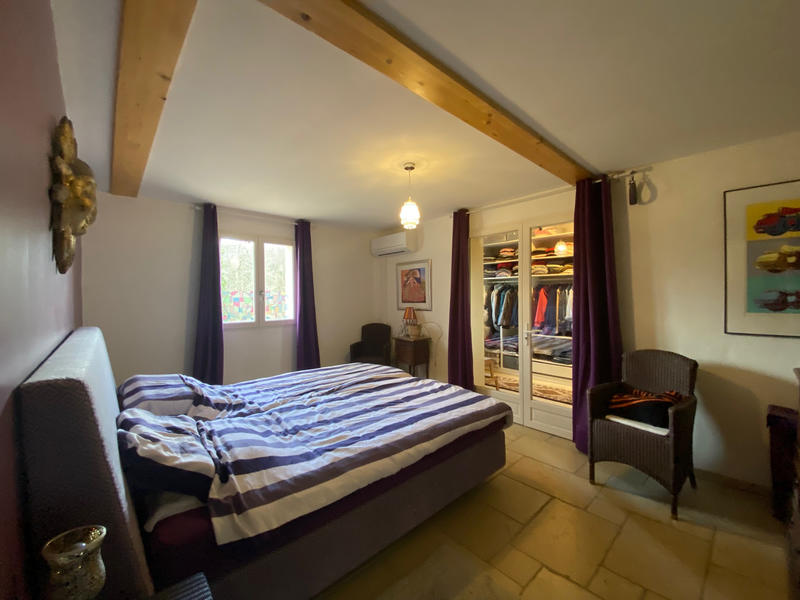 Maison - 208 m² - 6 pièces