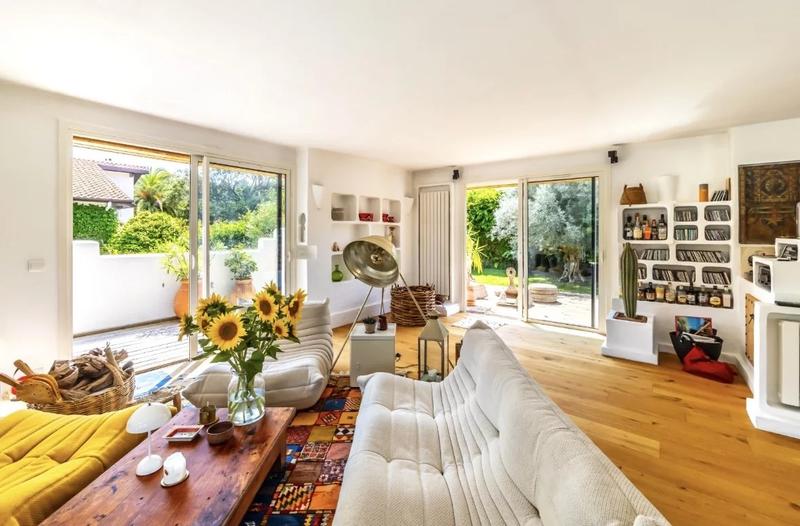 Maison - 260 m² - 5 pièces