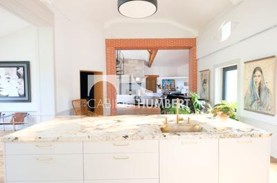 Maison - 380 m² - 9 pièces