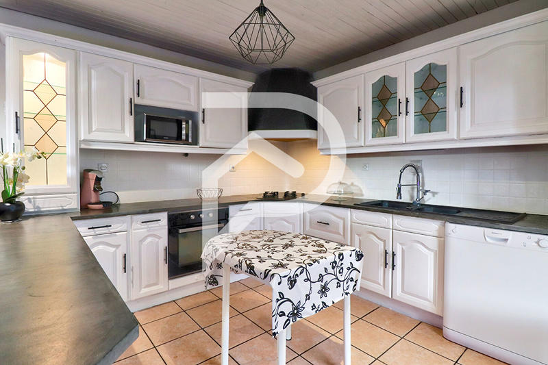 Villa - 144 m² - 7 pièces