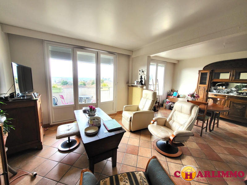 Appartement - 82 m² - 3 pièces