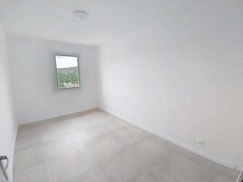 Appartement - 94 m² - 5 pièces