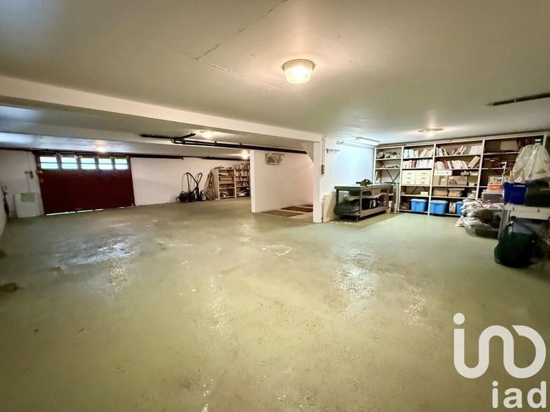 Maison - 215 m² - 10 pièces