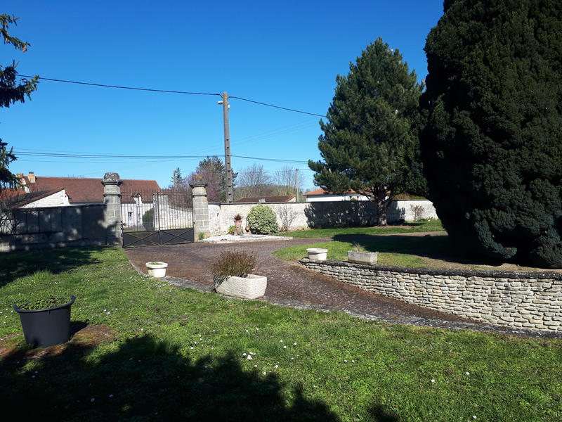 Maison - 247 m² - 7 pièces