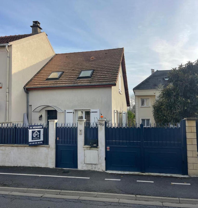 Maison - 91 m² - 4 pièces