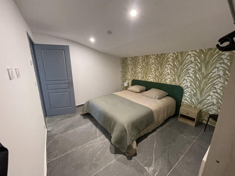 Propriété - 350 m² - 8 pièces