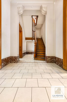 Immeuble - 334 m² - 1 pièce