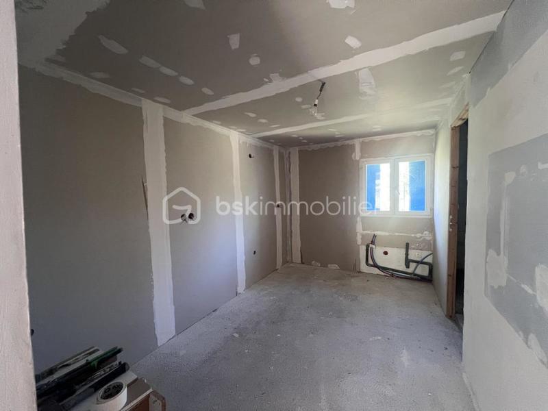 Maison - 143 m² - 6 pièces