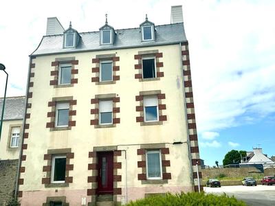 Immeuble - 220 m² - 13 pièces