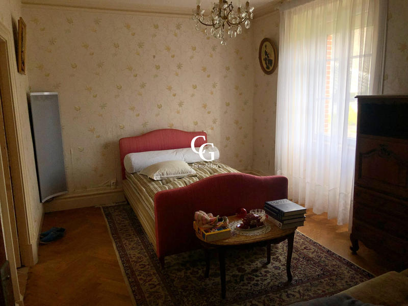 Maison ancienne - 242 m² - 11 pièces