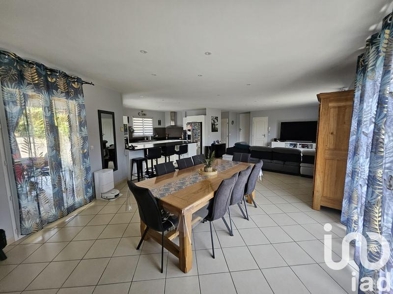 Maison - 200 m² - 9 pièces