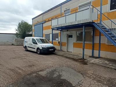 Local commercial - 182 m²