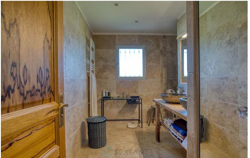 Maison - 313 m² - 11 pièces