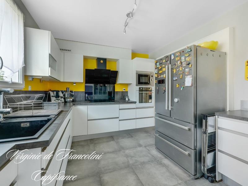 Maison - 195 m² - 7 pièces