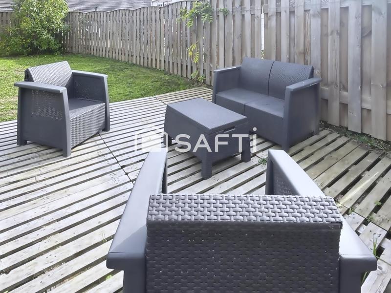 Maison - 222 m² - 8 pièces