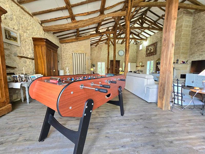 Maison - 312 m² - 7 pièces