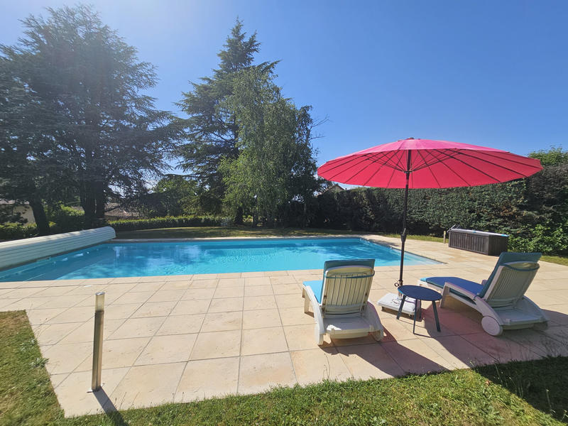 Maison - 293 m² - 7 pièces