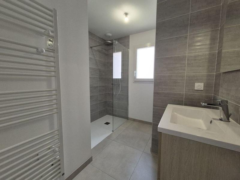 Villa - 90 m² - 5 pièces