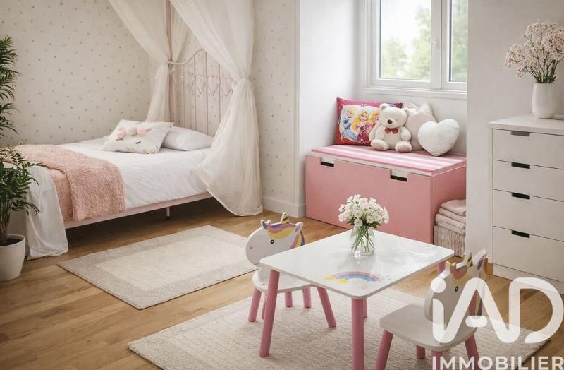 Maison - 196 m² - 8 pièces