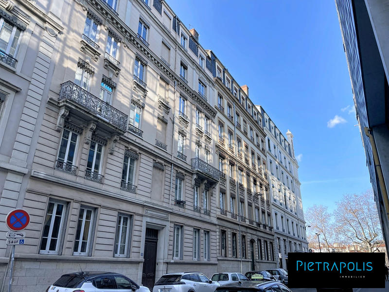 Appartement - 181 m² - 7 pièces