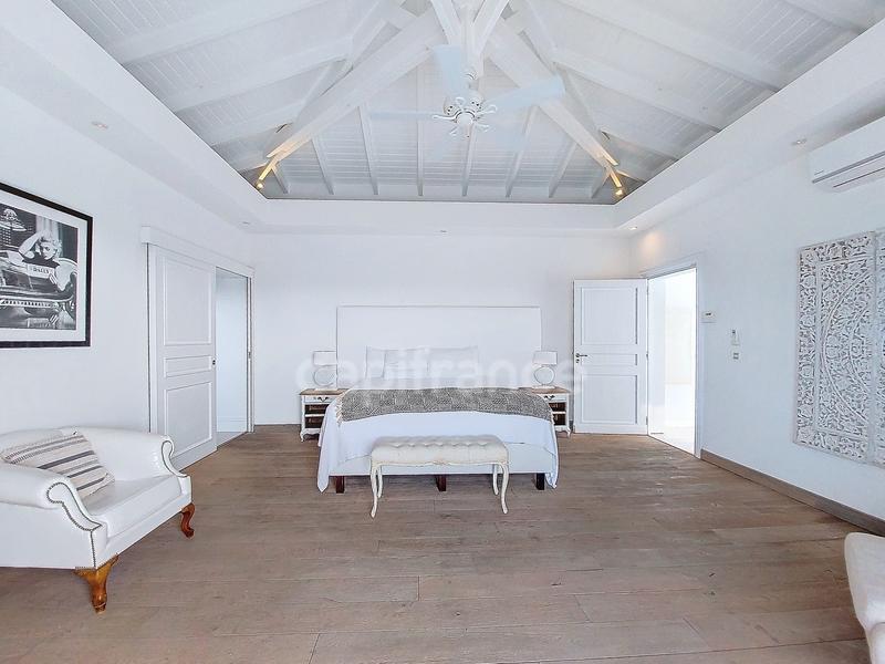 Propriété - 530 m² - 10 pièces