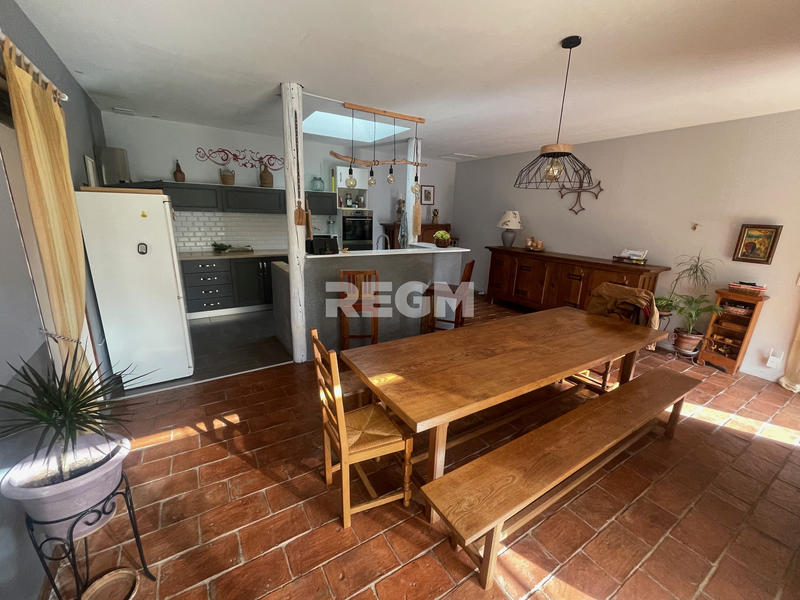 Maison - 161 m² - 6 pièces