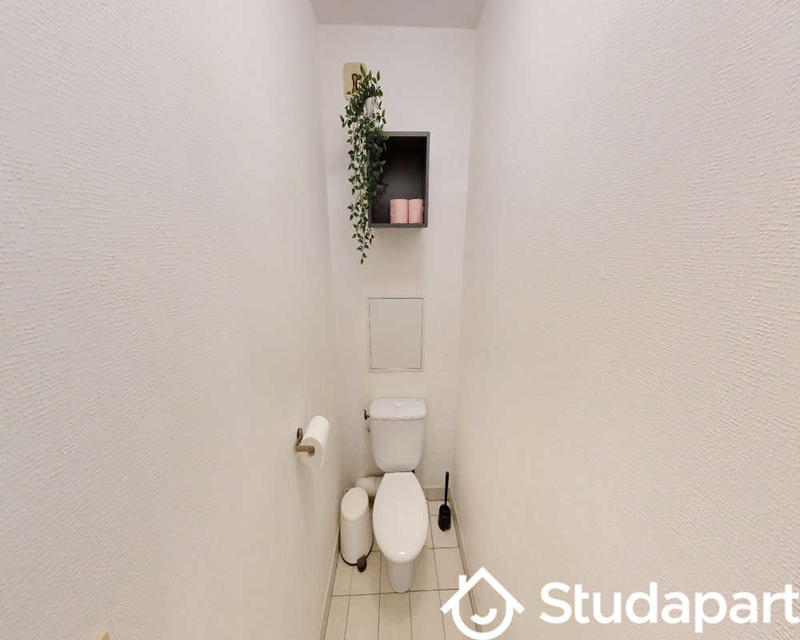 Chambre - 100 m² - 1 pièce