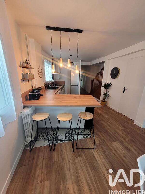 Maison - 195 m² - 7 pièces