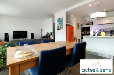 Appartement - 90 m² - 4 pièces