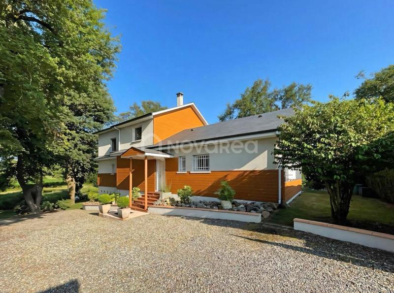 Maison - 225 m² - 6 pièces