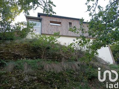 Maison - 104 m² - 5 pièces