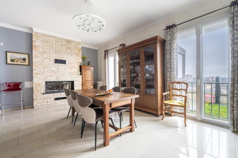 Maison - 174 m² - 7 pièces