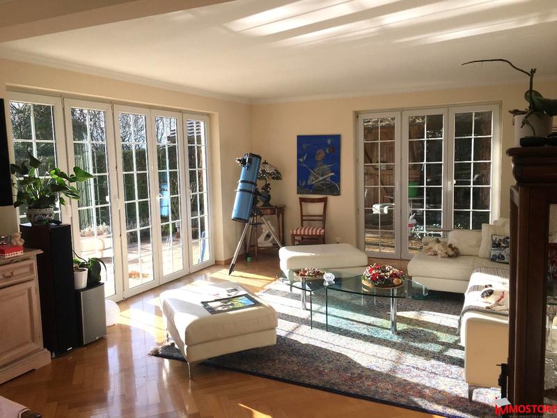 Maison - 195 m² - 9 pièces