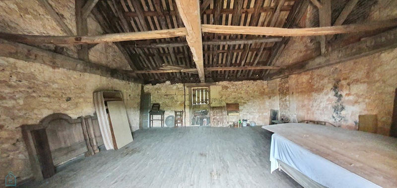 Maison - 250 m² - 4 pièces