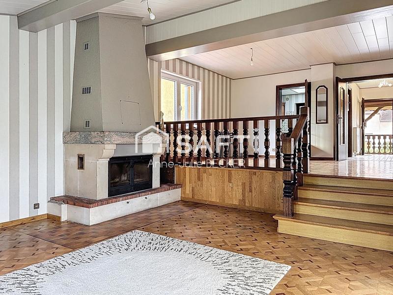 Maison - 159 m² - 9 pièces