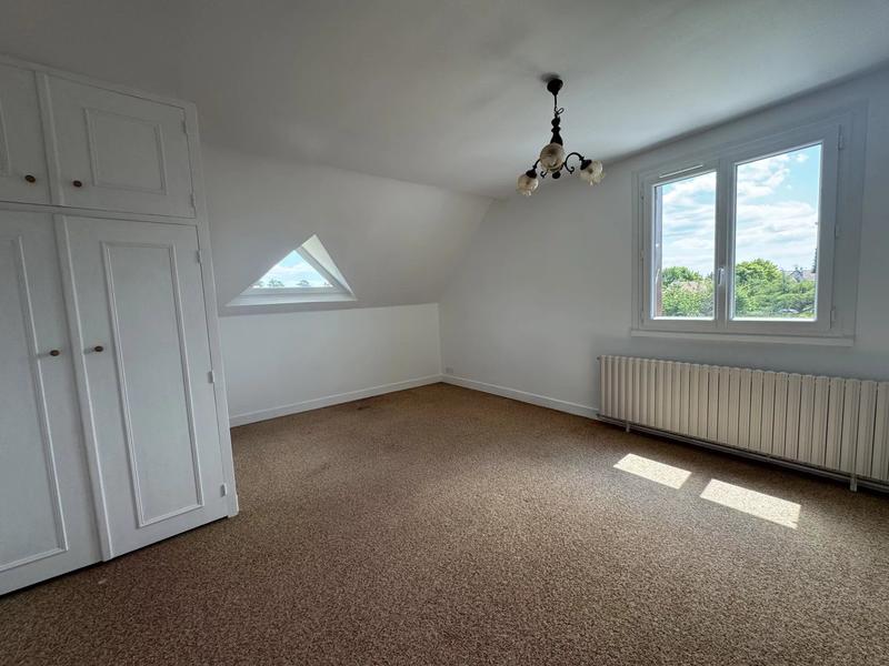 Maison - 198 m² - 7 pièces