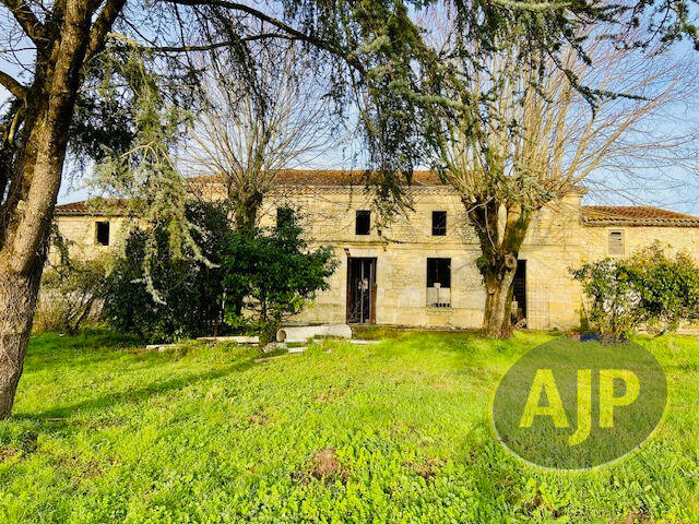 Maison - 350 m² - 7 pièces